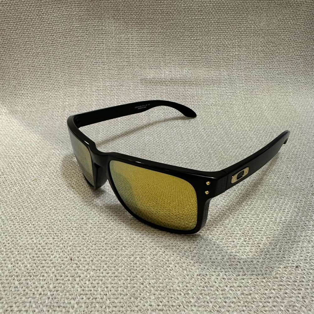 Oakley Holbrook Model OO9102-08 Sunglasses with two sleeves and case